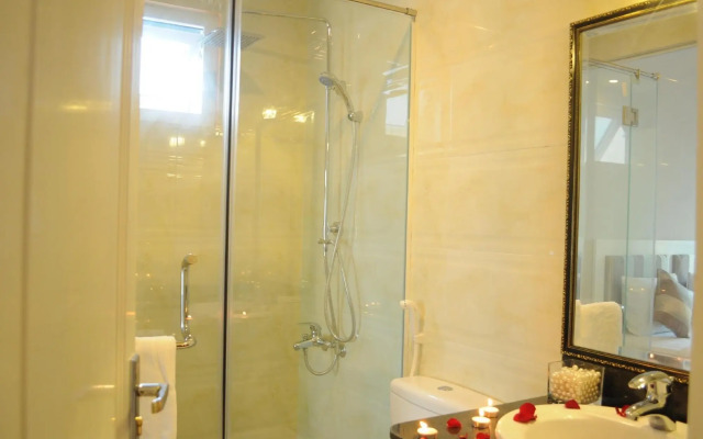 Van Nam Hotel