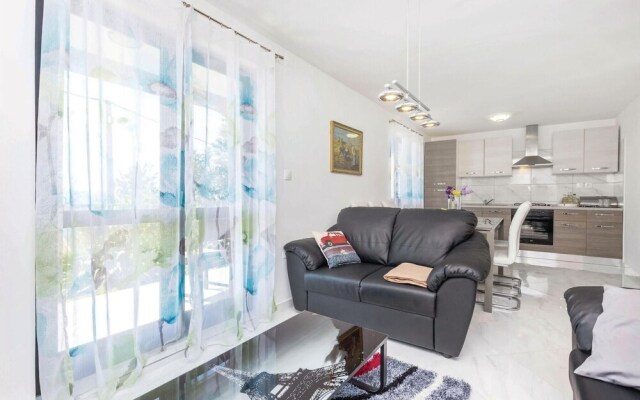 Beautiful Home in Dramalj With Wifi and 2 Bedrooms