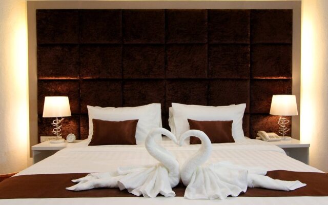 Pooh Beach Resort & Spa