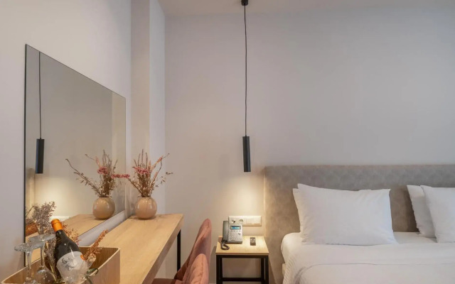 IRA Hotel