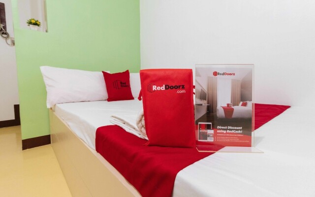 RedDoorz @ Fuente Circle Cebu