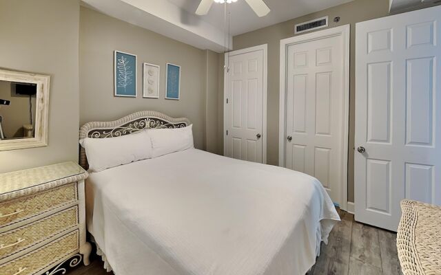 Island Royale Penthouse #405