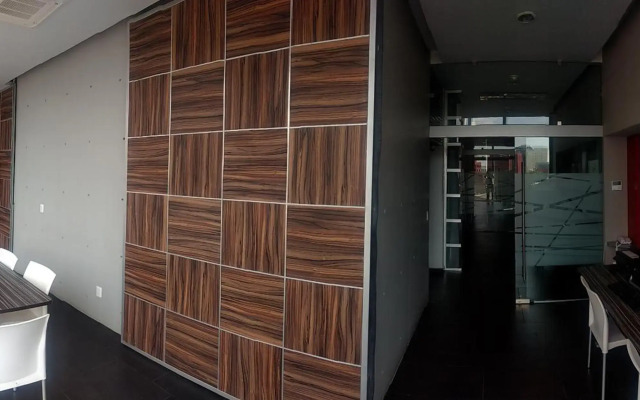 Hotel Block Suites