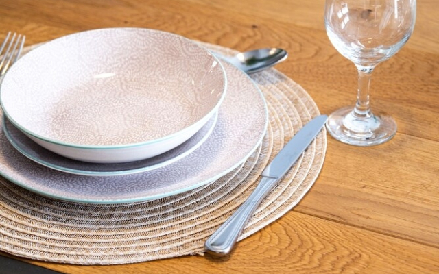 Vivian's Cosy Apartment with Pool & Privacy