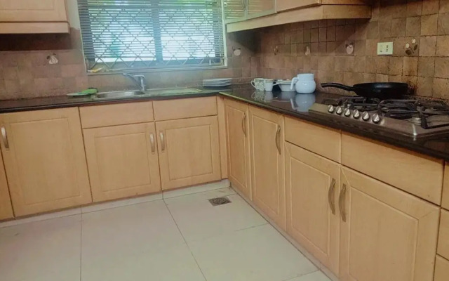 Rehman Gardens - 3BR Apartment
