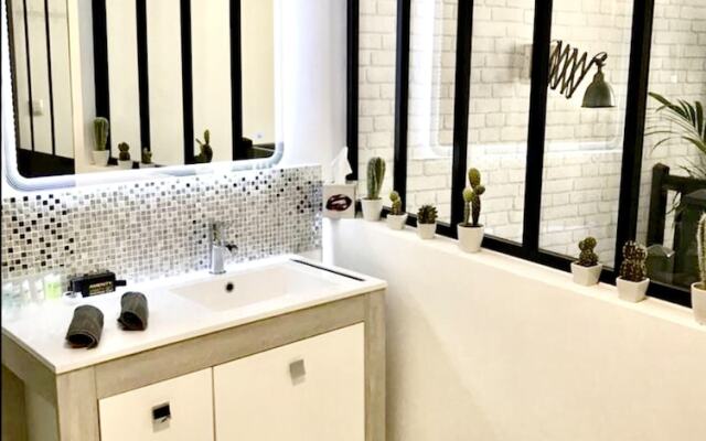 Apartment with One Bedroom in Toulon, with Wifi