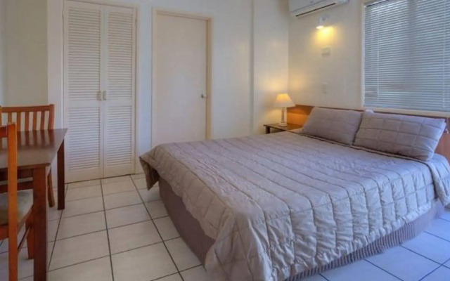 Miami Shore Apartments & Motel