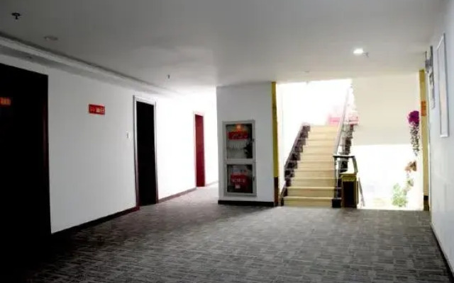 Pod Inn Hotel (Shanghai Chongming Renmin Road Bayi Pedestrian Street)