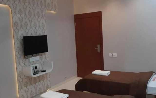 Hotel Pushpak Satara