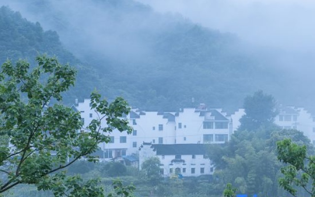 Wuyuan Yuehuitang – Outside – Shangrao