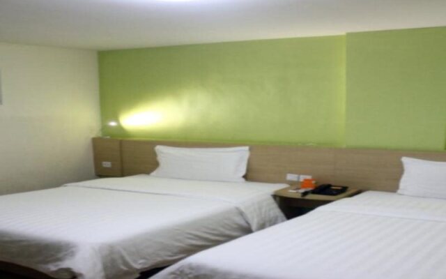 7Days Inn Heze Juancheng Bus Station