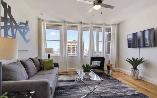 Stylish NOLA condos at 925 Common St