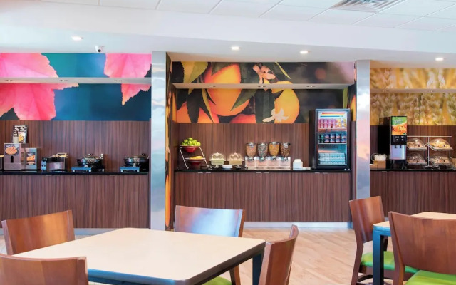 Fairfield Inn & Suites