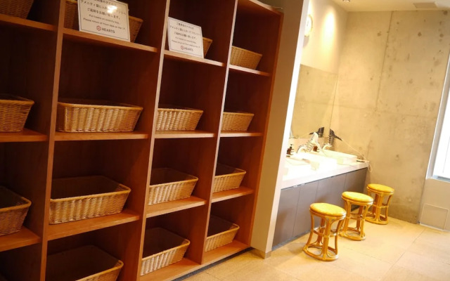 HEARTS Capsule Hotel & Spa HAKATA