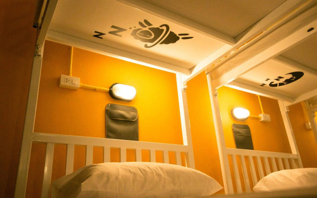 Backpack House Hostel