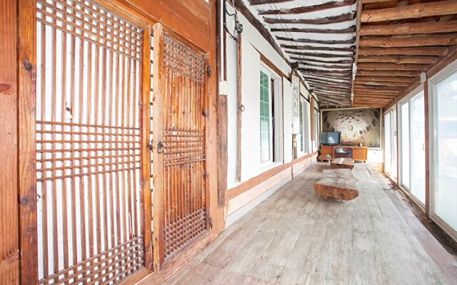 Gyeongju Jayeon-soke-namsan Pension
