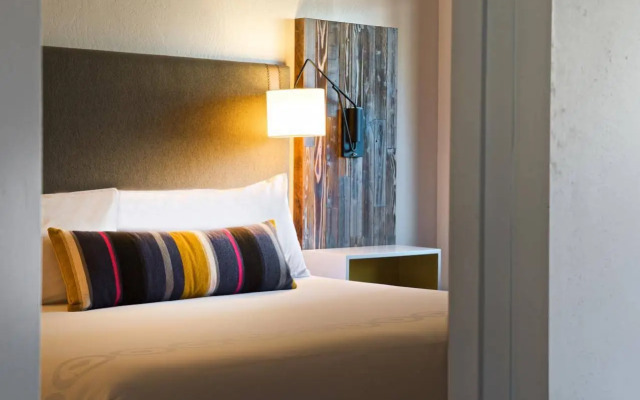 Hotel Becket Trademark Collection by Wyndham