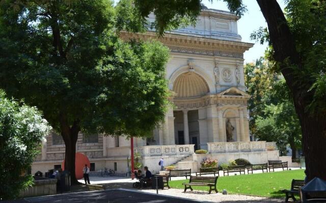Luxury Three Bedroom Flat in Rome Center