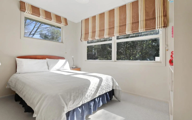 Pukeko Lodge - Tūrangi Holiday Home – Guest Rooms – Turangi