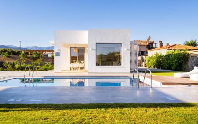 Sardines Luxury Villa 1