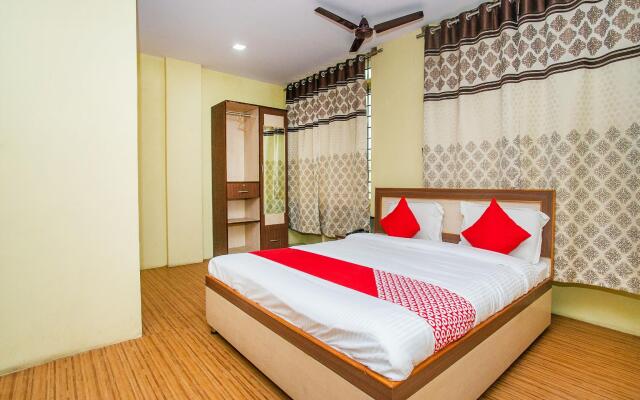 OYO 16937 Alankar Residency