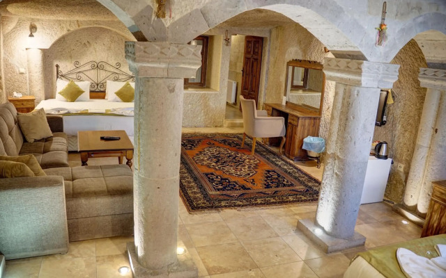 Elegance Cave Suites