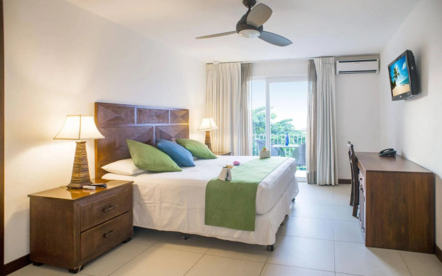 Paradise Beach Hotel & Resort
