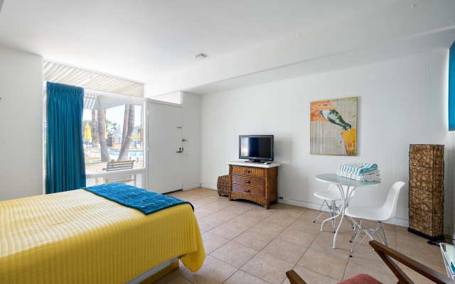 Monkey Tree Hotel 12