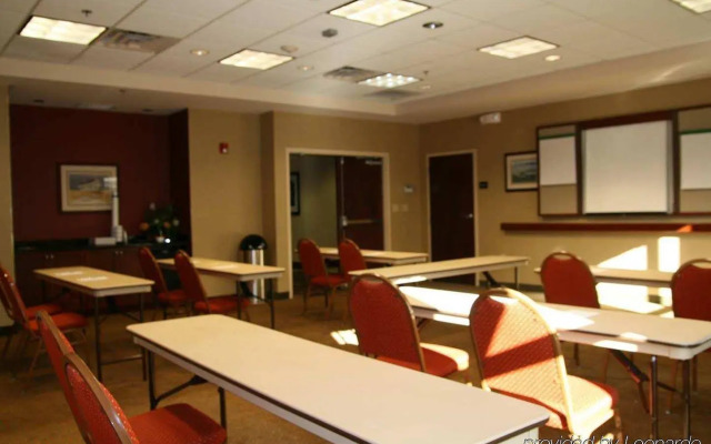 Hampton Inn & Suites Plymouth