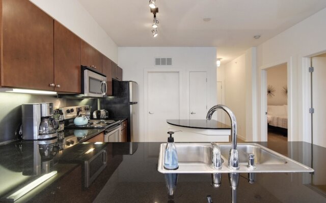 StayLo Luxury 2 Bedroom Apartment