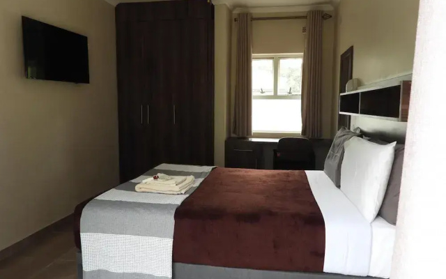 2 Bedroomed Apartment With En-suite and Kitchenette - 2070