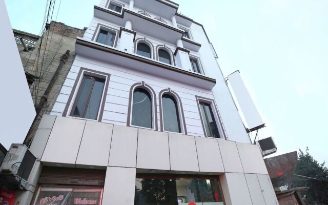 OYO 1357 Hotel Seemaz