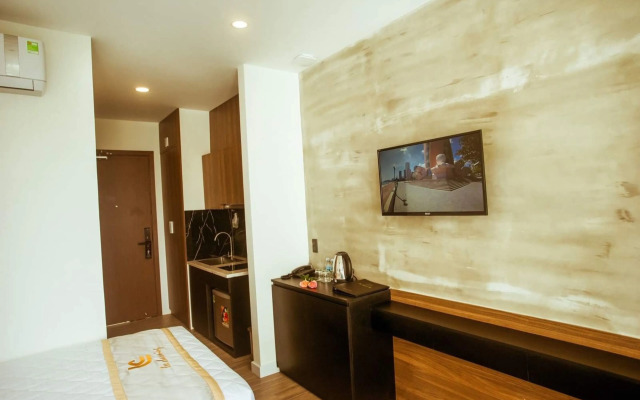 Lee Charming Hotel by ZUZU