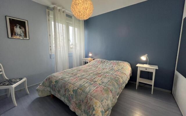 Bel appartement clair à 10mn du port à pied