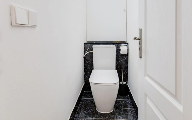 Wenceslas Square Royal Two Bedroom Apartment