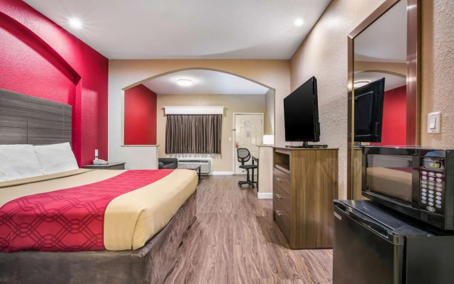 Econo Lodge Inn & Suites Memphis area