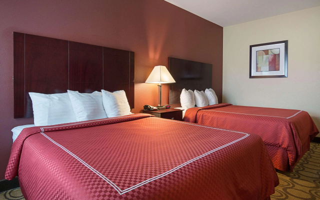 Rodeway Inn & Suites