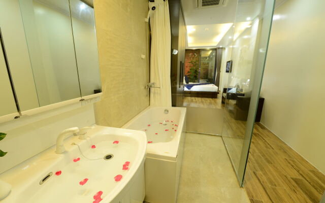 Hanoi Bella Rosa Hotel & Travel