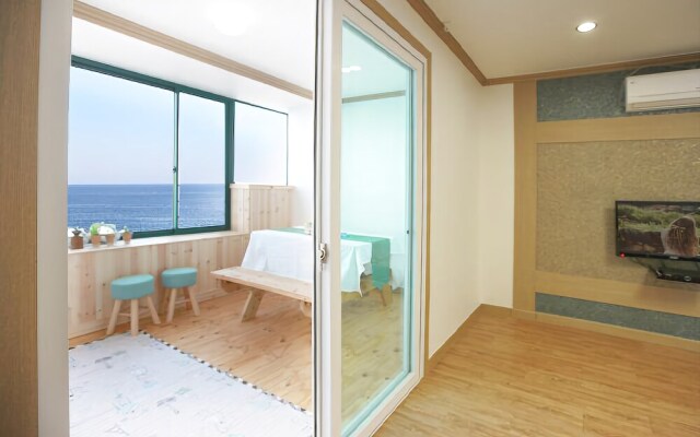 Donghae Marine Park Pension