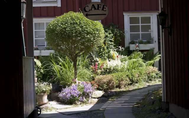 Garvaregården Hotel and B&B