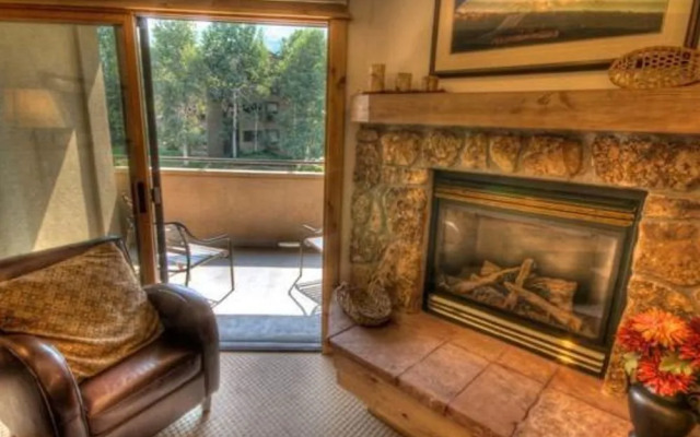 Canyon Creek - C207B by RedAwning