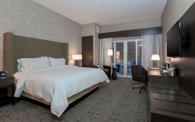 DoubleTree by Hilton Evansville