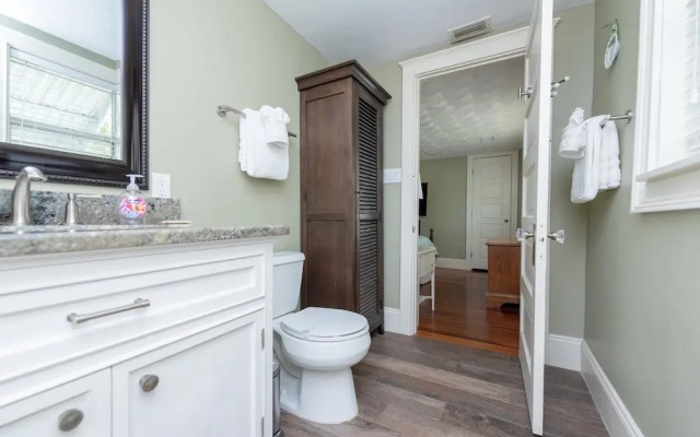 215 Spring Avenue 5 Bedroom Home by RedAwning