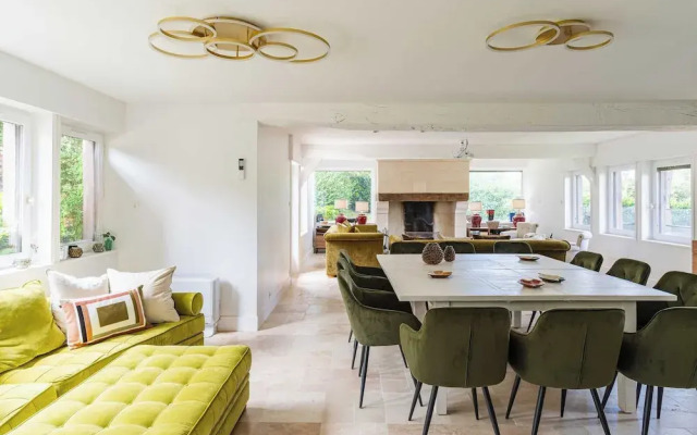 Haven of Peace With Heated Pool and Garden