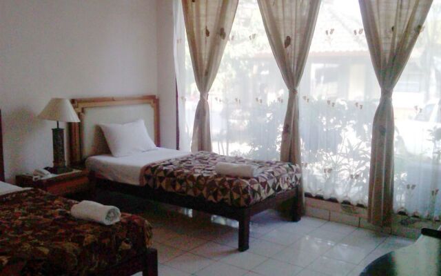 Cempaka Lovina Hotel