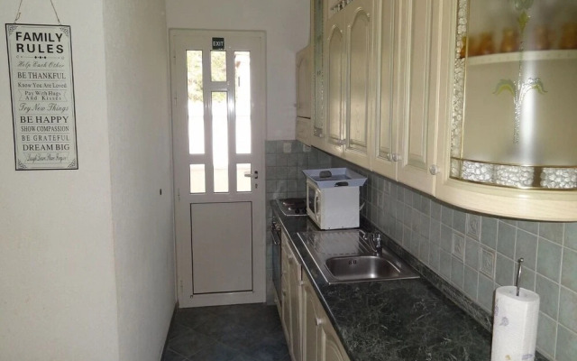 Branka - 30 m From Beach - A1 Zeleni