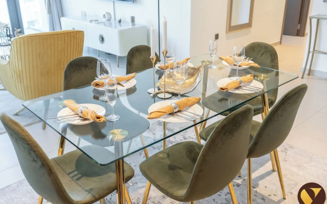 30th Floor Near Burj Khailfa Dubai Mal