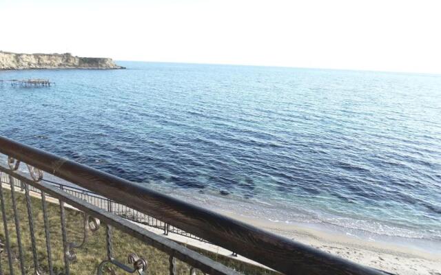 Akrotiria Beach Apart Complex