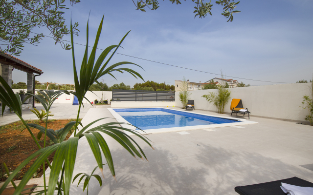 Pool Villa Divna