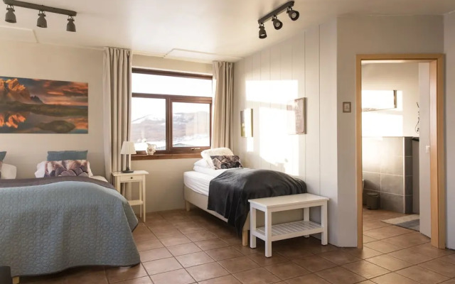 Farmhotel Efstidalur